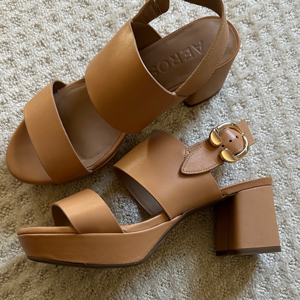 BNWT Aerosoles Camera Platform Sandals Block Heel 7.5wide